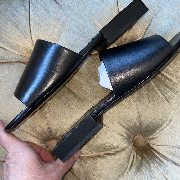 New BALENCIAGA box sandals - Picture 7 of 12